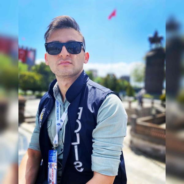 Mustafa (mustafasarar) Takip Ettikleri 1000Kitap