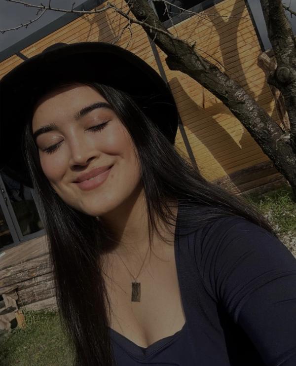 Özge Naz