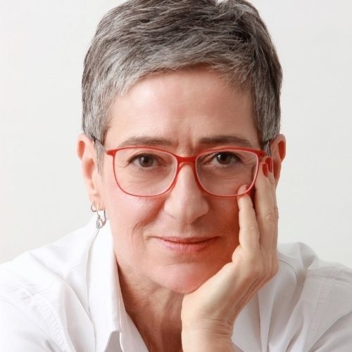 Ayfer Tunç