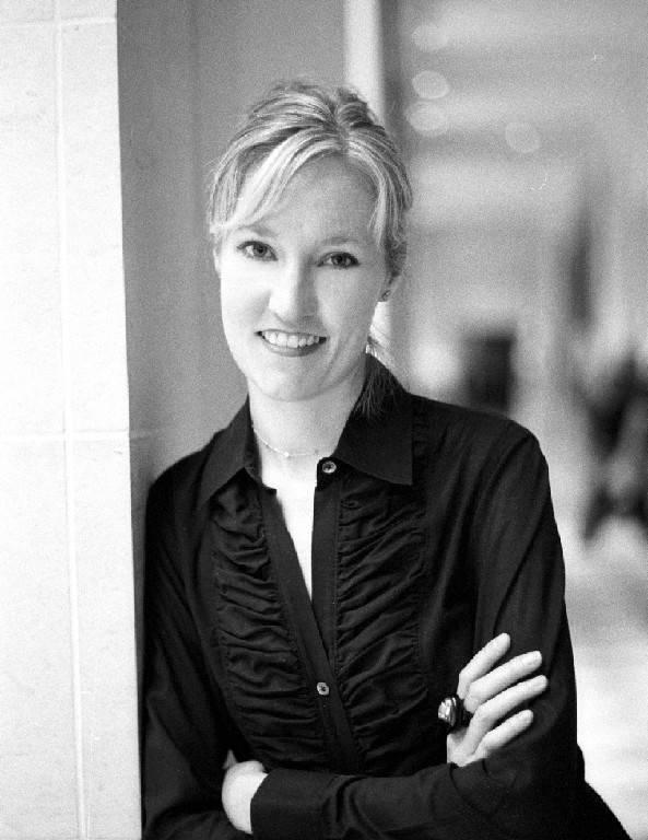 Meg Mullins - 1000Kitap